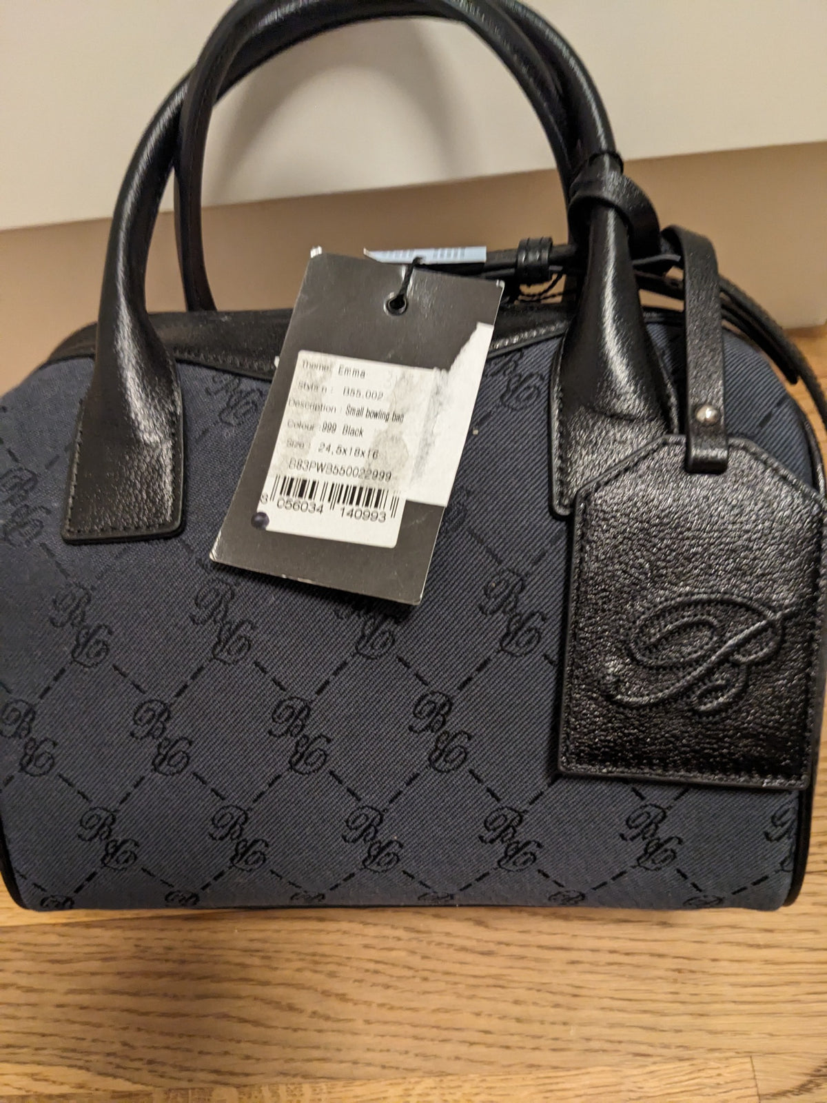 Blumarine Emma Small Bowling Bag med original produktmærkat og EAN