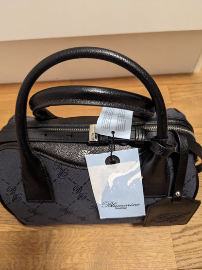 Blumarine Emma Small Bowling Bag i sort set forfra