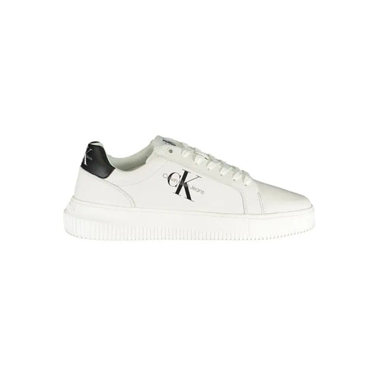 Hvide Calvin Klein Sophisticated sneakers med sort logo og chunky gummisål