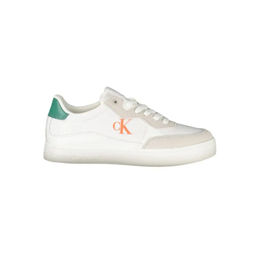 Calvin Klein white leather sneakers med orange CK-logo og grøn hæl