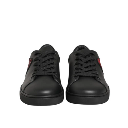 Dolce & Gabbana gabbana black leather sneakers med røde glitter hjerter