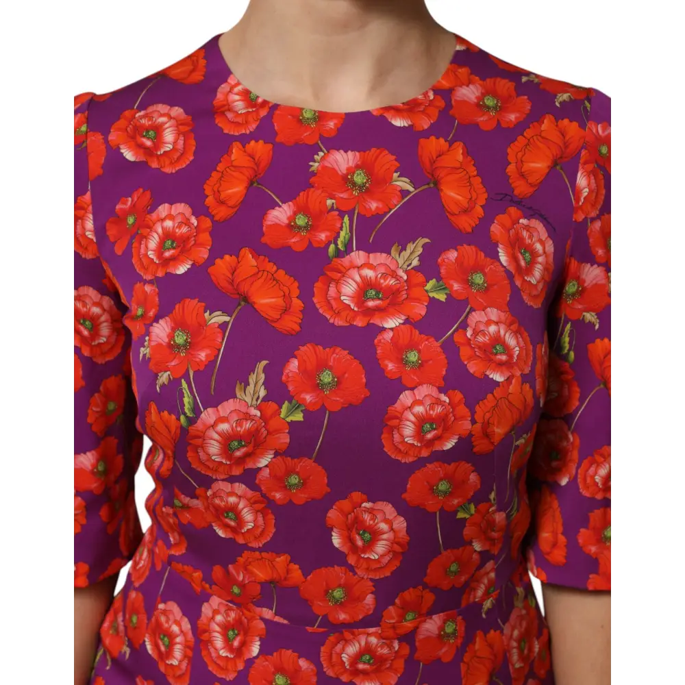 Dolce & Gabbana lilla silkeblomstrede midi-figursyet kjole med valmuer