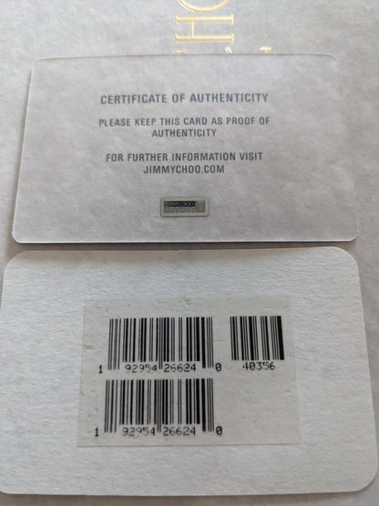 Jimmy Choo produktmærkat med UPC 192954266240 og medfølgende kort