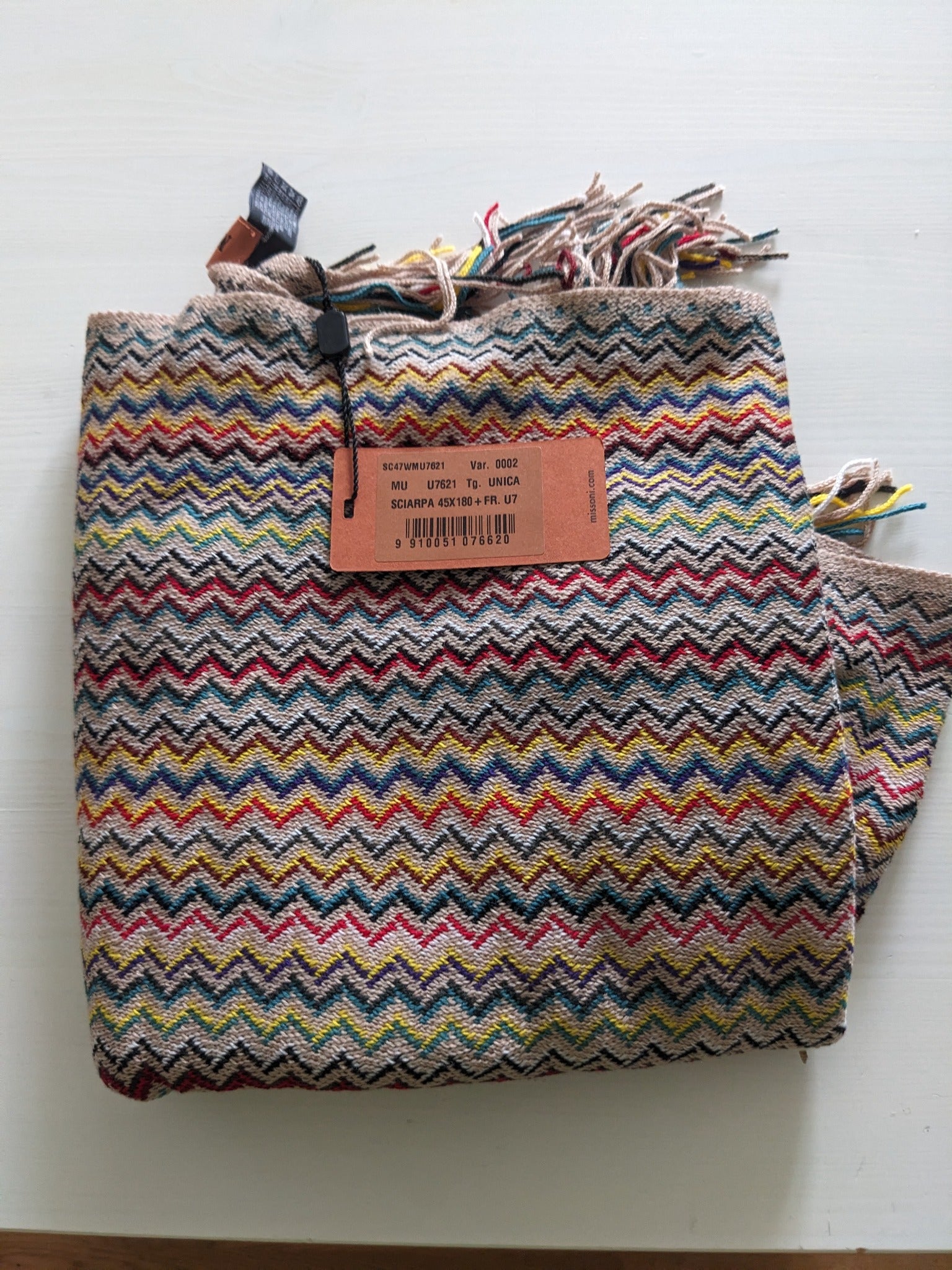 Missoni tørklæde med flerfarvet zigzagmønster og frynser, 45 × 180 cm