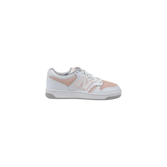 New Balance pink leather sneakers i hvid og blush pink med minimalistisk design