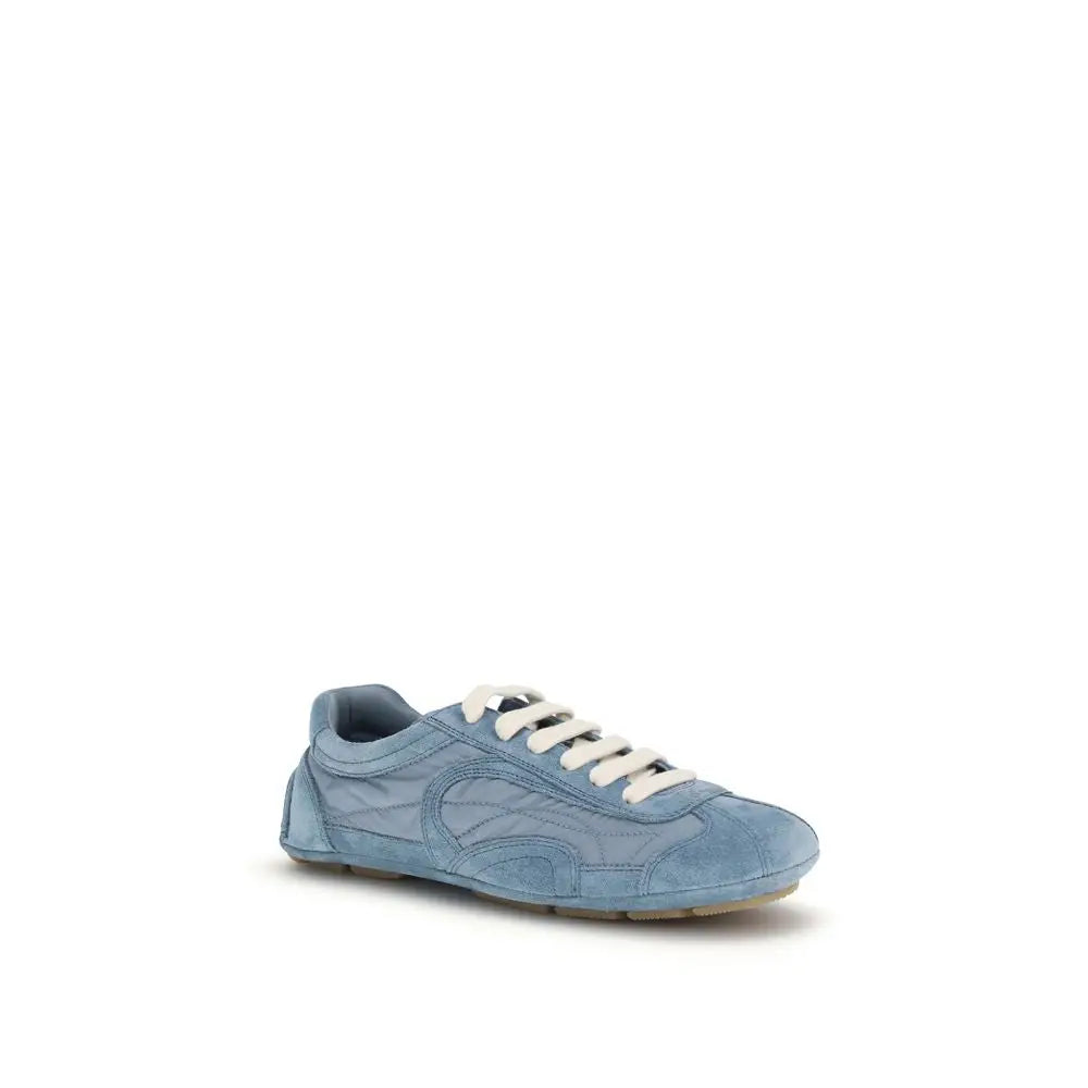 Prada blue lamb ovis aries sneakers i lyseblåt suede med hvide snører og quiltet design